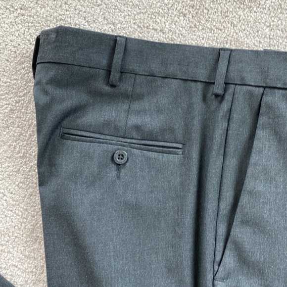 Kenneth Cole reaction dark grey Mens dress pants 34”x 32” in excellent condition - Picture 2 of 7